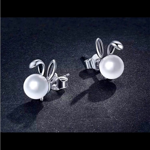 New! White Pearl 925 Silver Bunny Earrings! - Picture 4 of 7
